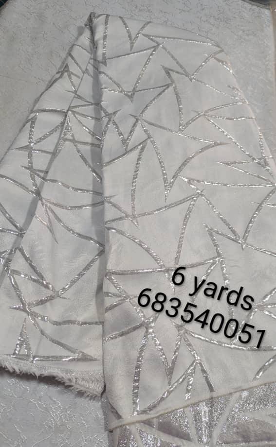 Brocade Ivory Silver Shard