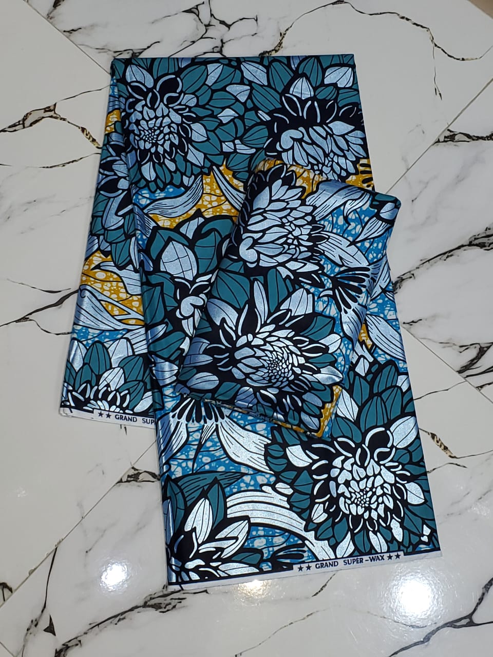 Grand Super-Wax Teal Chrysanthemum