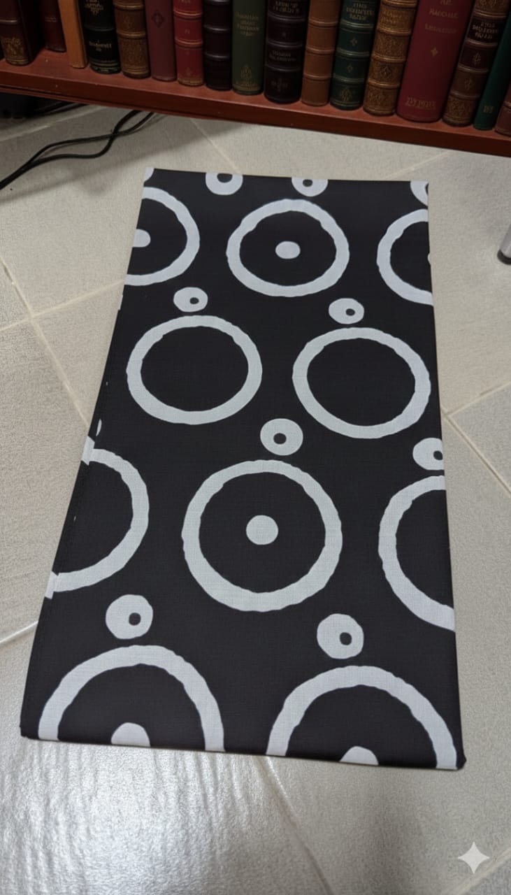 Noir Ivory Orbit Circles