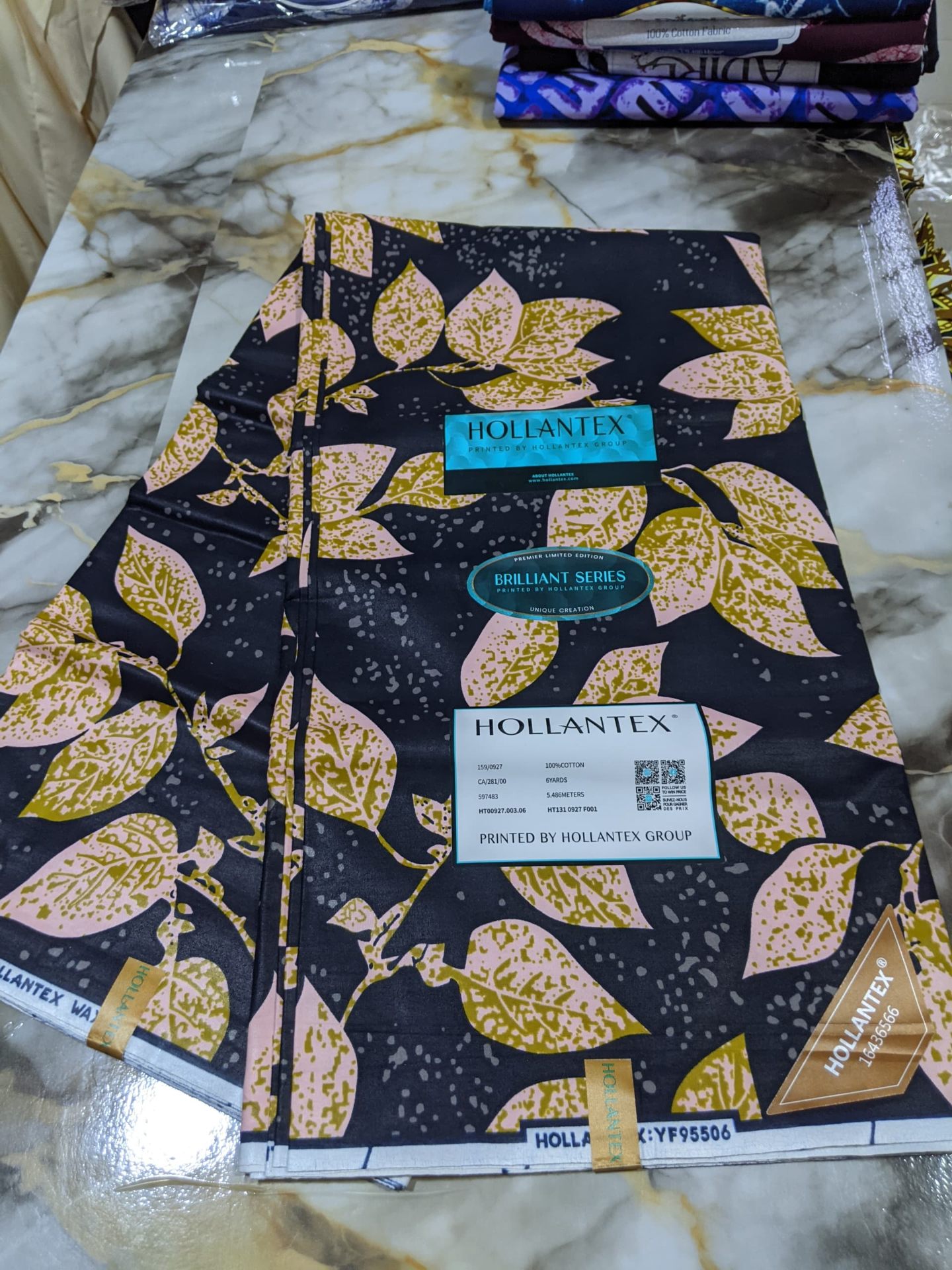 Hollantex Brilliant Noir Blush & Olive Leaf