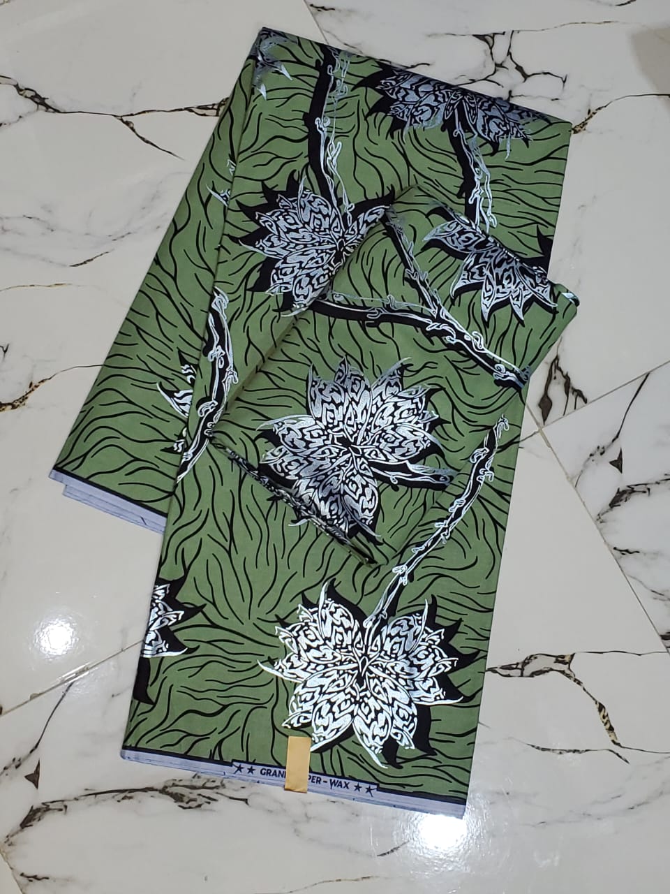 Grand Super-Wax Olive & Silver Lotus