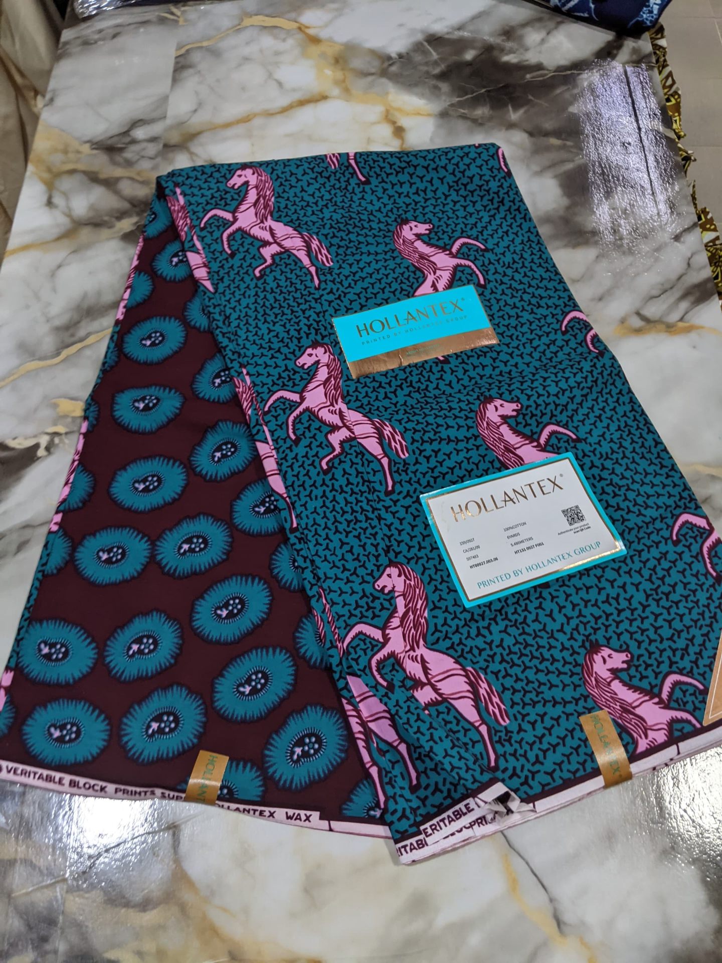 Hollantex Teal & Pink Horse / Burgundy Medallion